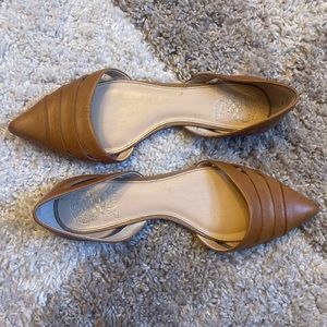 Vince Camuto Halette Pointed-Toe Cutout Flats. Sz 8.5